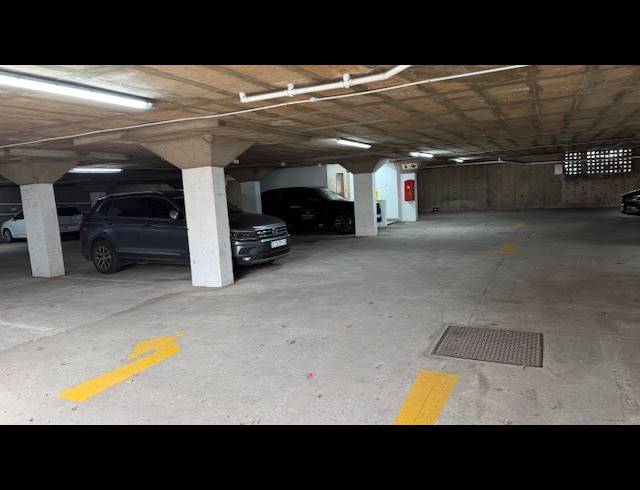 136M² OFFICE TO LET IN GLENWOOD